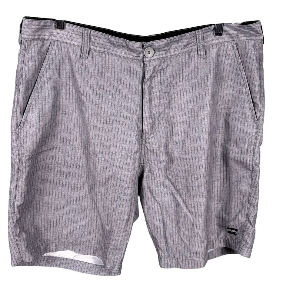 Billabong Men's Size 38 Gray Vertical Stripe Casual Walking Beach‎ Summer Shorts